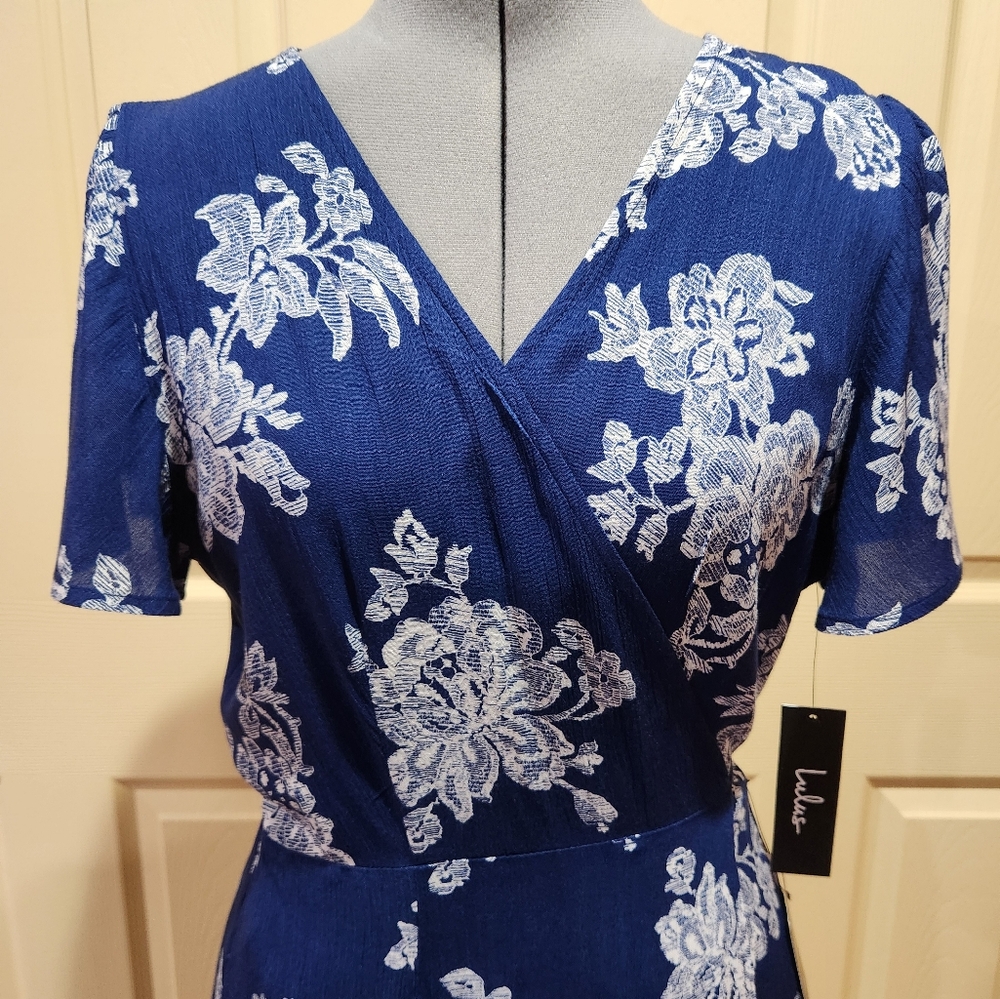 Lulu's Heart of Mardigold Navy Blue w White Floral Print Wrap Maxi Dress, M, NWT - Picture 4 of 9